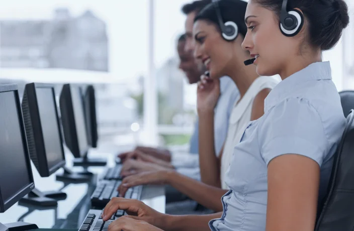 Multilingual support 24/7 support